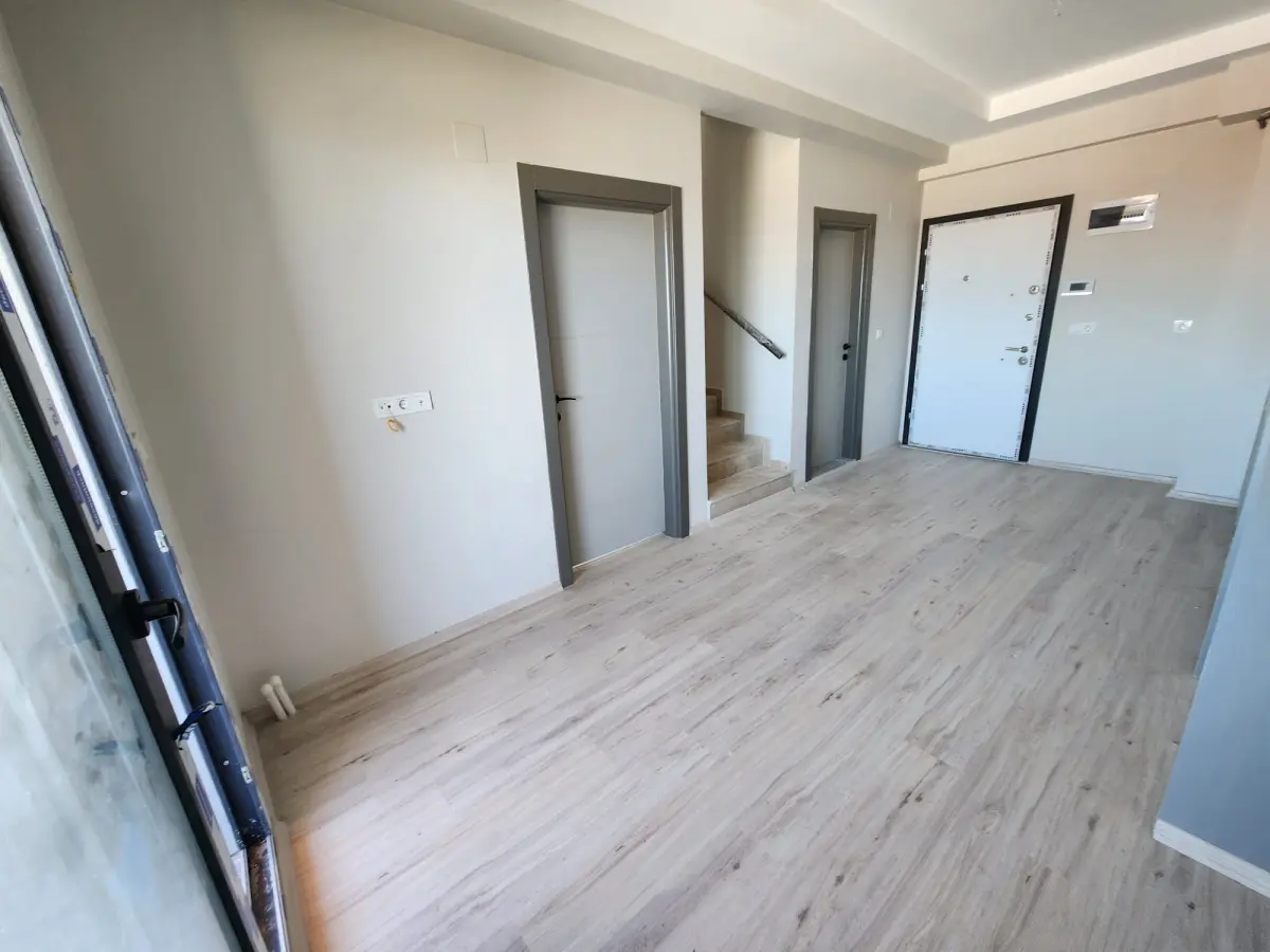 2+1 DUBLEKS – TERASLI & ARDİYELİ - Fotoğraf 9