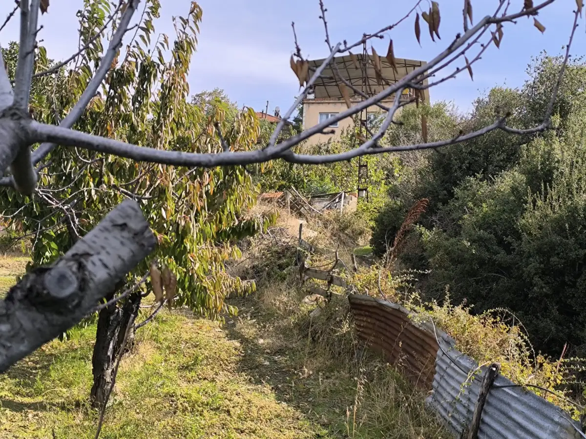 ELEKTRİĞİ VE SUYU VAR – KÖY DİBİNDE - Fotoğraf 1