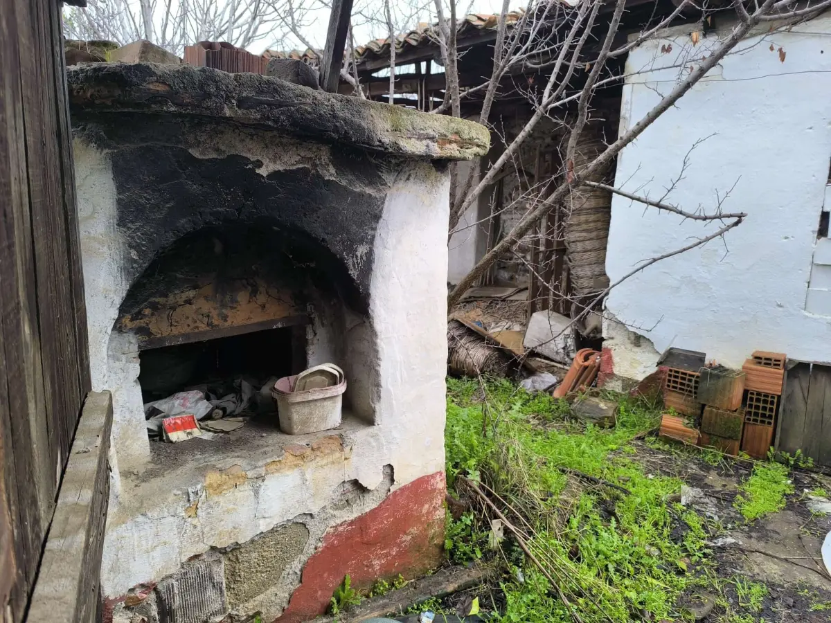 TURGUTLU DERBENT – KÖYÜN İÇİNDE 180 M² ARSA – - Fotoğraf 4