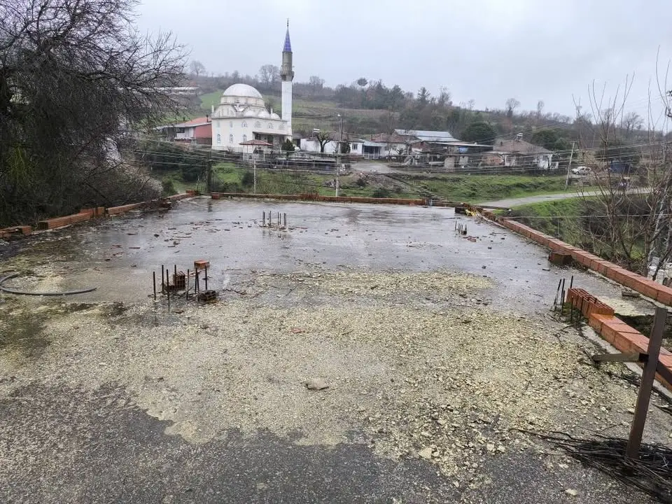 ACİL SATILIK KÖY İÇİNDE  455 M² ARSA İÇİNDE TEK TAPU  FİYAT: 2.200.000 TL HACI KÖSELİ KÖYÜ - Fotoğraf 9